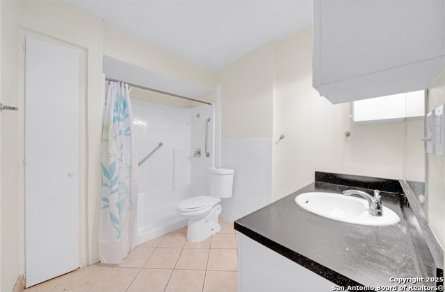 Image 7 of 9 For 8038 Broadway St  123
