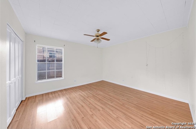 Image 8 of 9 For 8038 Broadway St  123