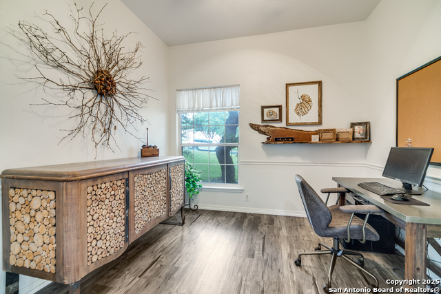 Image 14 of 30 For 8506 Fairway Spring