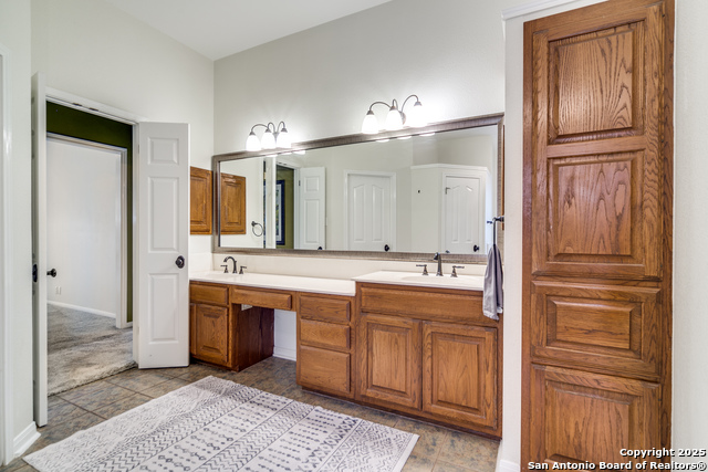 Image 17 of 30 For 8506 Fairway Spring