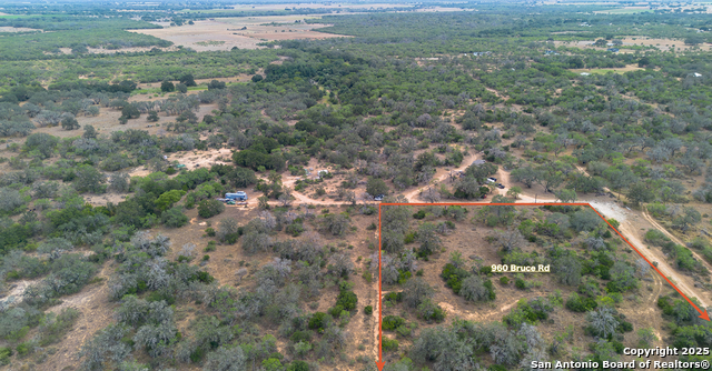 Image 7 of 7 For 960 Bruce  