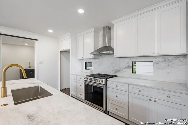 Image 10 of 59 For 320 Hickman  