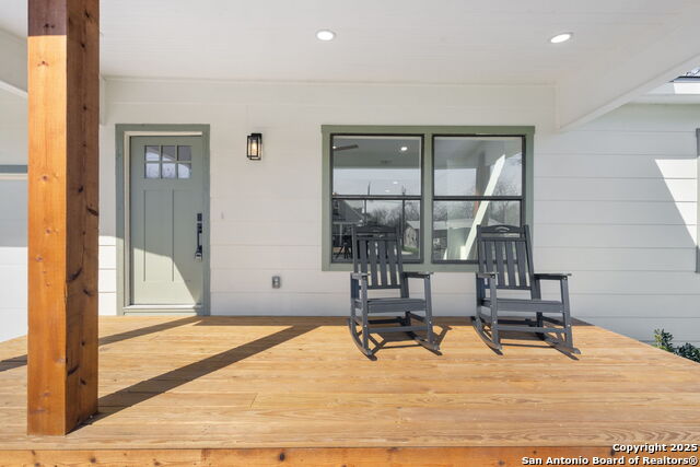 Image 3 of 59 For 320 Hickman  