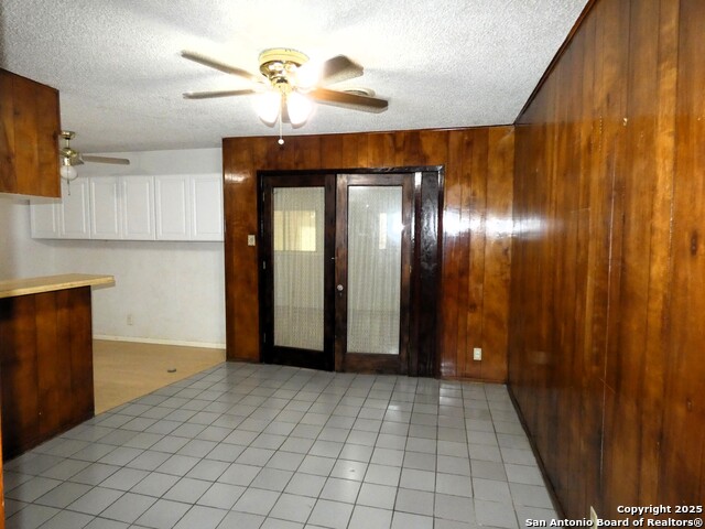 Listing photo id 20 for 3947 Gayle  