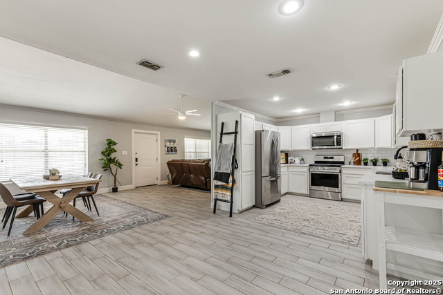 Image 12 of 27 For 1299 Oakridge