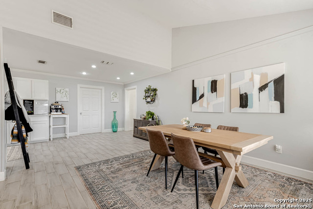 Image 15 of 27 For 1299 Oakridge