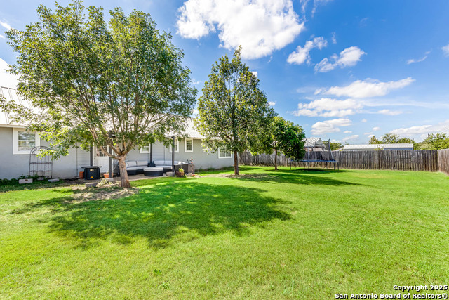 Image 25 of 27 For 1299 Oakridge