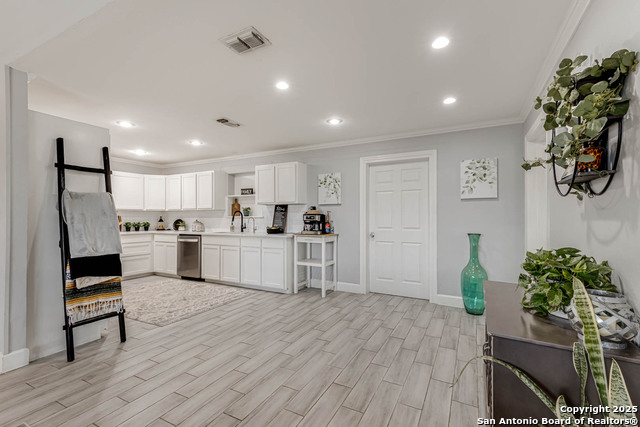 Image 27 of 27 For 1299 Oakridge