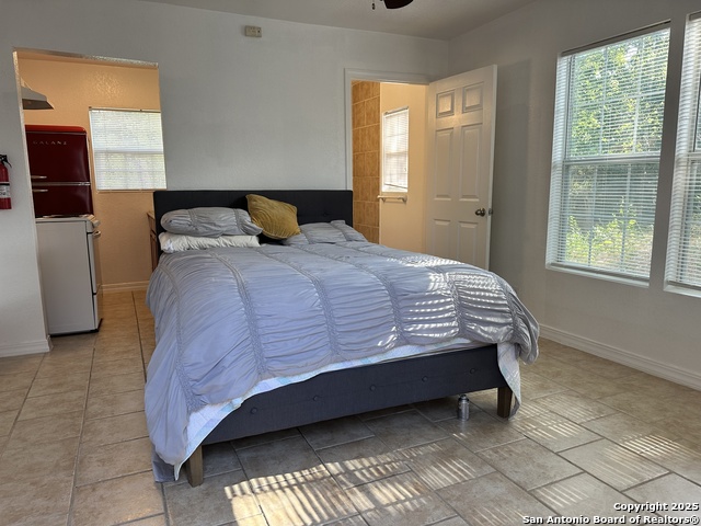 Image 3 of 7 For 119 Ridgewood Ct E 3