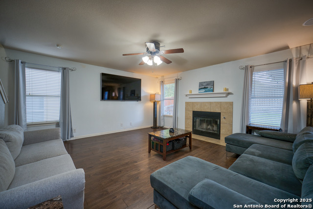 Image 5 of 21 For 16014 Dominic