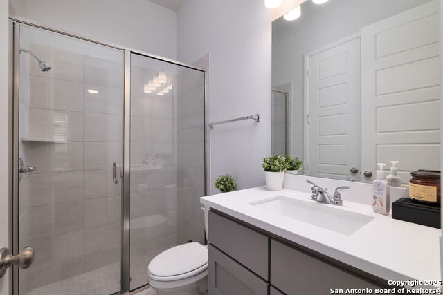 Listing photo id 10 for 613 Meade