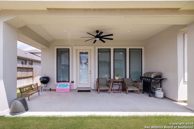 Listing photo id 28 for 613 Meade