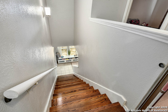 Listing photo id 15 for 8110 Timber Grove