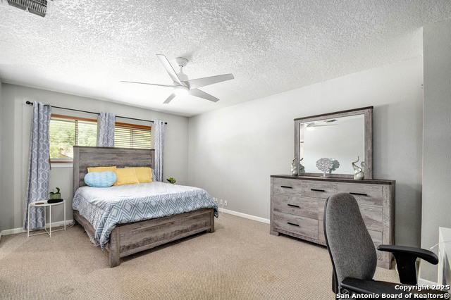 Listing photo id 16 for 8110 Timber Grove