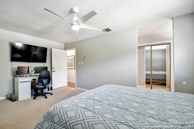 Listing photo id 17 for 8110 Timber Grove