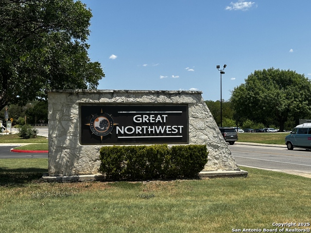 Listing photo id 28 for 8110 Timber Grove