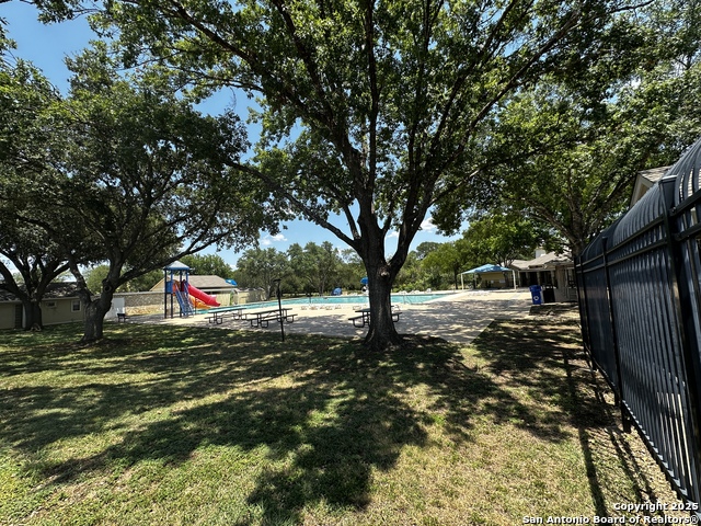 Listing photo id 30 for 8110 Timber Grove