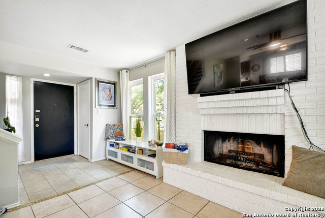 Listing photo id 2 for 8110 Timber Grove