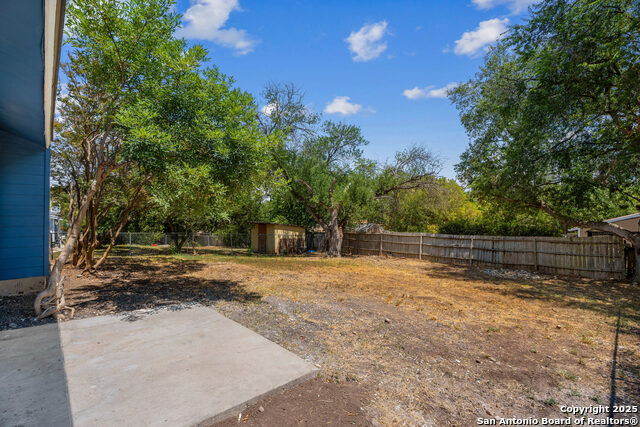 Image 23 of 25 For 204 Green Meadows