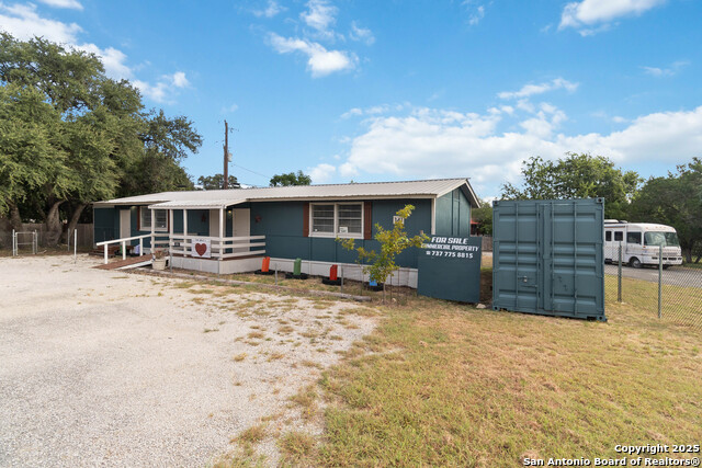 Details for 141 Wildwood Ln, Canyon Lake, TX 78133