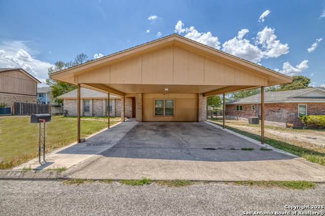 Details for 114 Kim Dr , Del Rio, TX 78840