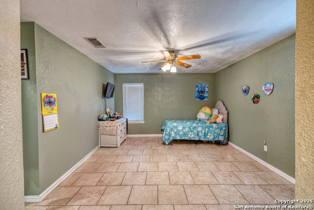 Listing photo id 9 for 114 Kim Dr  