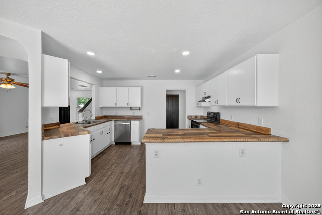 Listing photo id 8 for 215 Chisholm