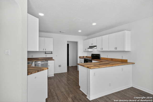 Listing photo id 9 for 215 Chisholm