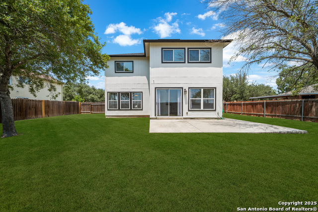 Listing photo id 24 for 215 Chisholm