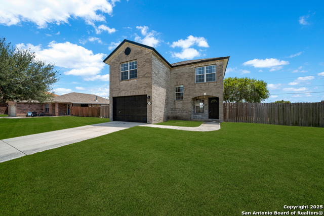 Listing photo id 1 for 215 Chisholm