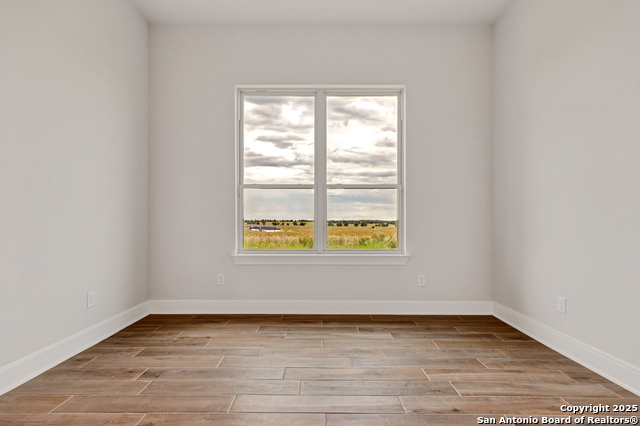 Image 13 of 40 For 173 Pine Valley Dr