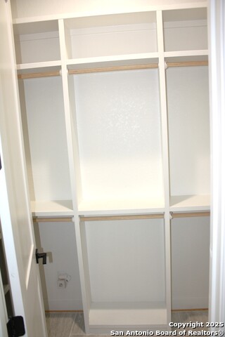 Image 25 of 40 For 173 Pine Valley Dr