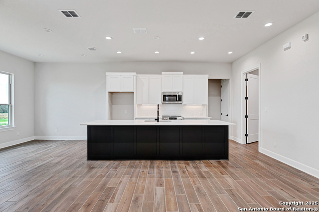 Image 5 of 40 For 173 Pine Valley Dr