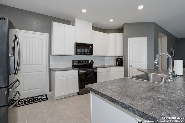 Image 12 of 33 For 8239 Phantom Field