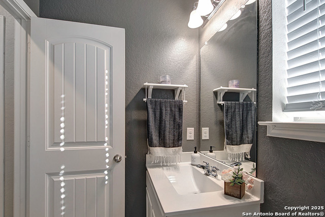 Image 17 of 33 For 8239 Phantom Field