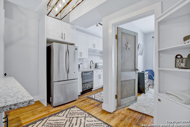 Image 11 of 16 For 220 Beauregard Blvd  2