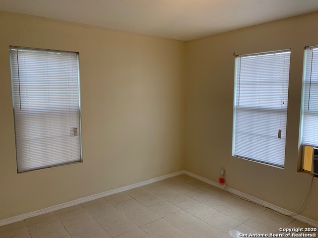 Image 12 of 13 For 535 Palfrey E