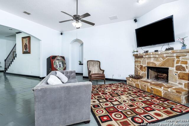 Image 5 of 28 For 8139 Mystic Chase