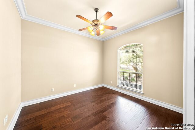 Image 10 of 45 For 910 Foxton Dr