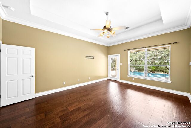 Image 20 of 45 For 910 Foxton Dr