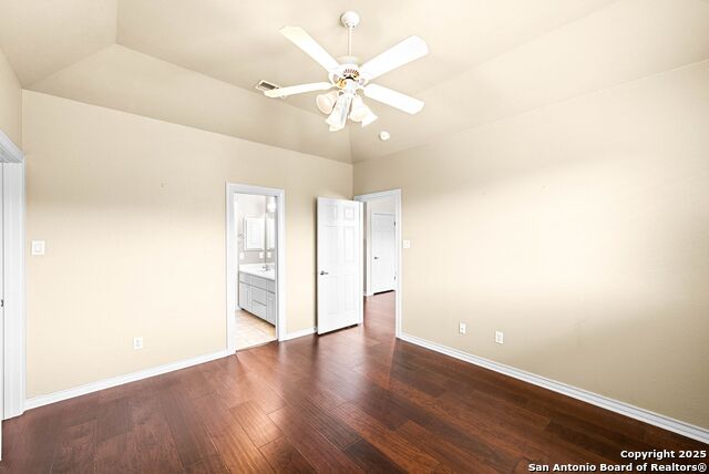 Image 29 of 45 For 910 Foxton Dr