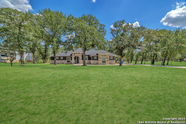 Image 2 of 43 For 221 Cibolo Ridge Dr