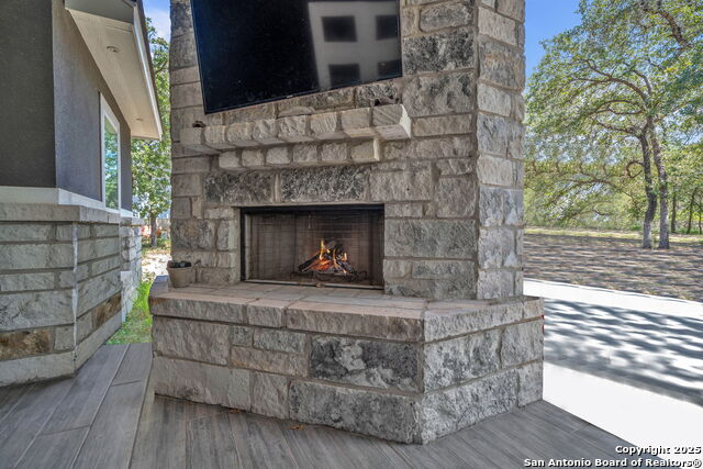 Image 34 of 43 For 221 Cibolo Ridge Dr