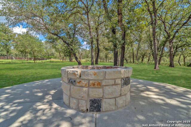 Image 38 of 43 For 221 Cibolo Ridge Dr