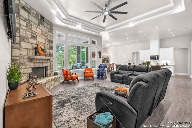 Image 8 of 43 For 221 Cibolo Ridge Dr