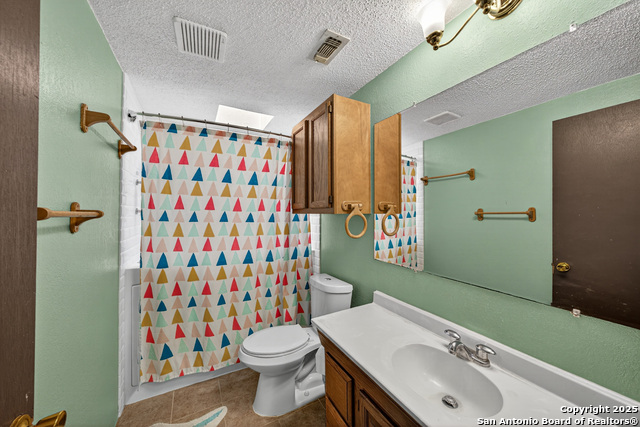 Image 17 of 27 For 455 Oak View