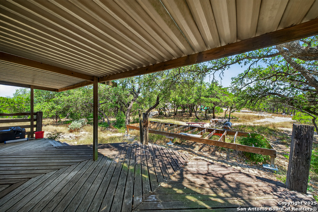 Image 19 of 27 For 455 Oak View
