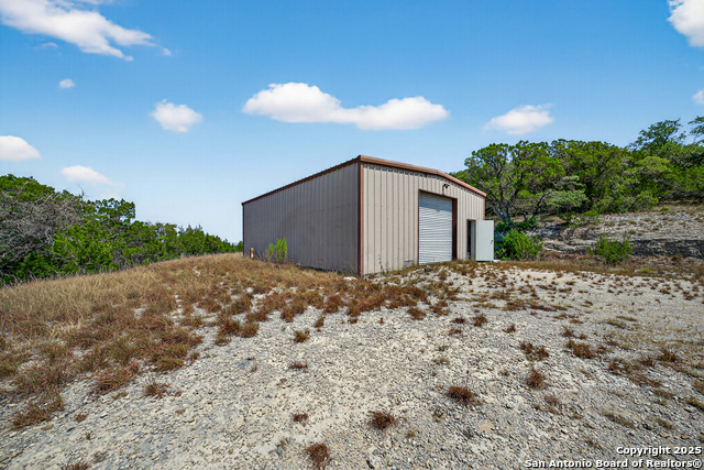 Image 20 of 27 For 455 Oak View
