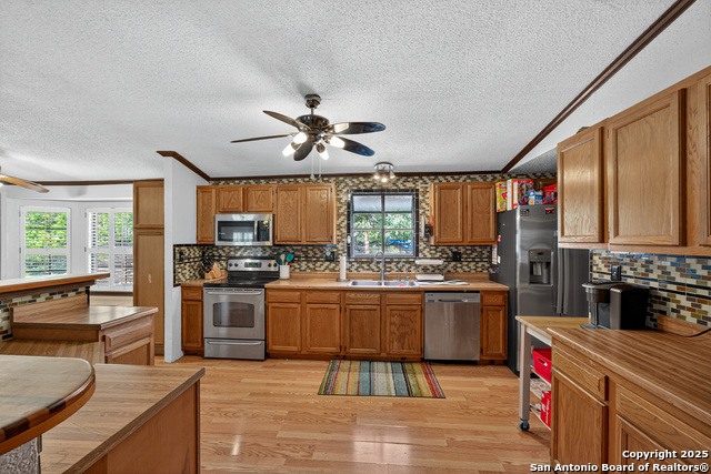 Image 8 of 27 For 455 Oak View