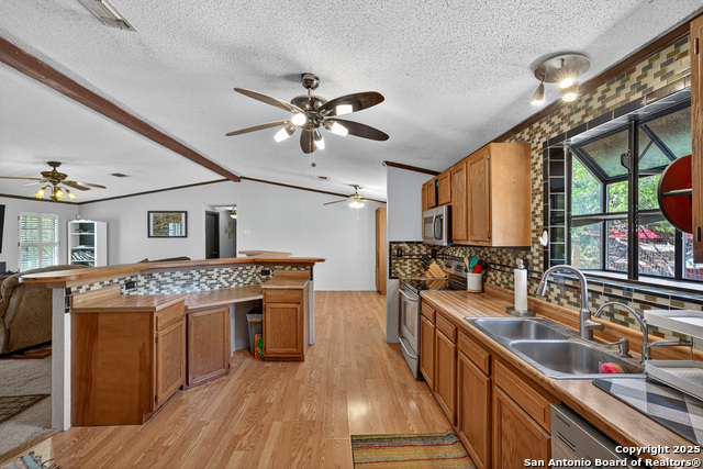 Image 9 of 27 For 455 Oak View